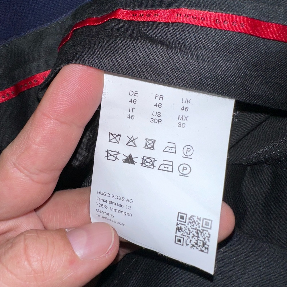 Hugo Boss Suit - Picture 5 of 7